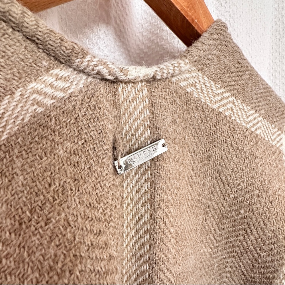 Lauren Ralph Lauren Tan and Cream Checkered Cape - Picture 5 of 7